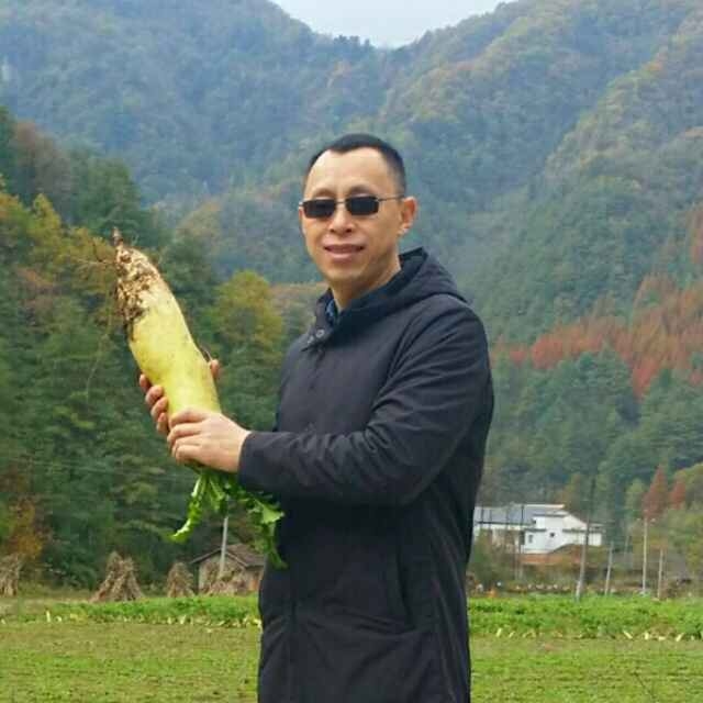 墨迹男的第一张照片--龙岩征婚网