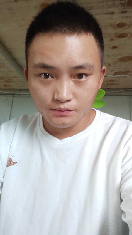 水里面的云呀的第一张照片--龙岩征婚网