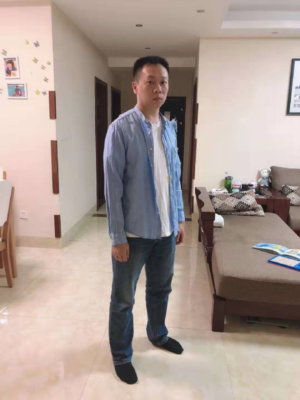 以勒的第一张照片--龙岩征婚网