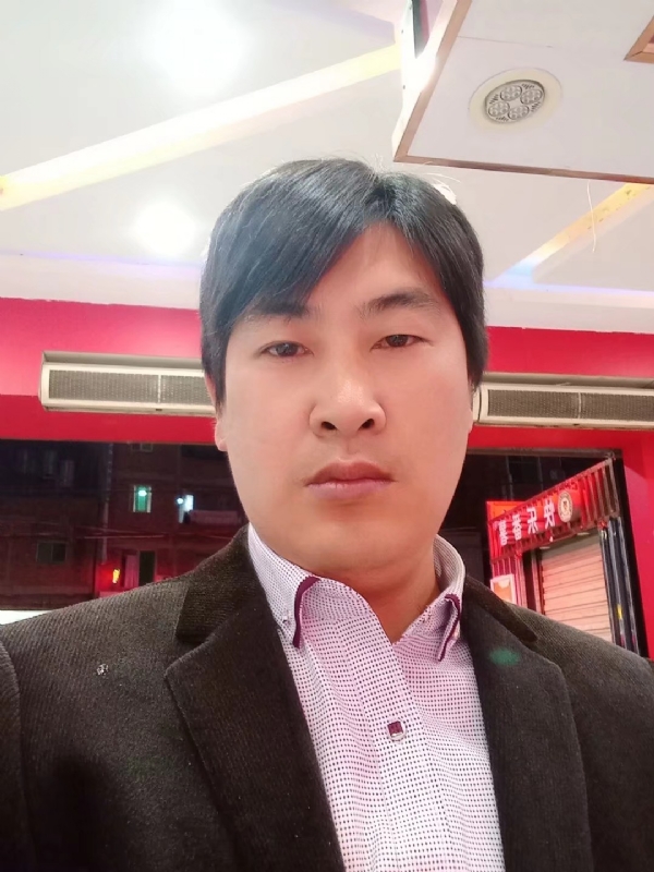奔跑的第二张照片--龙岩征婚网