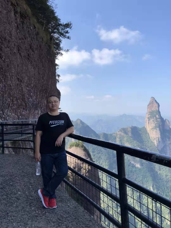 不杵于物的第一张照片--龙岩征婚网