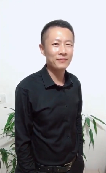 地huhi的第一张照片--龙岩征婚网