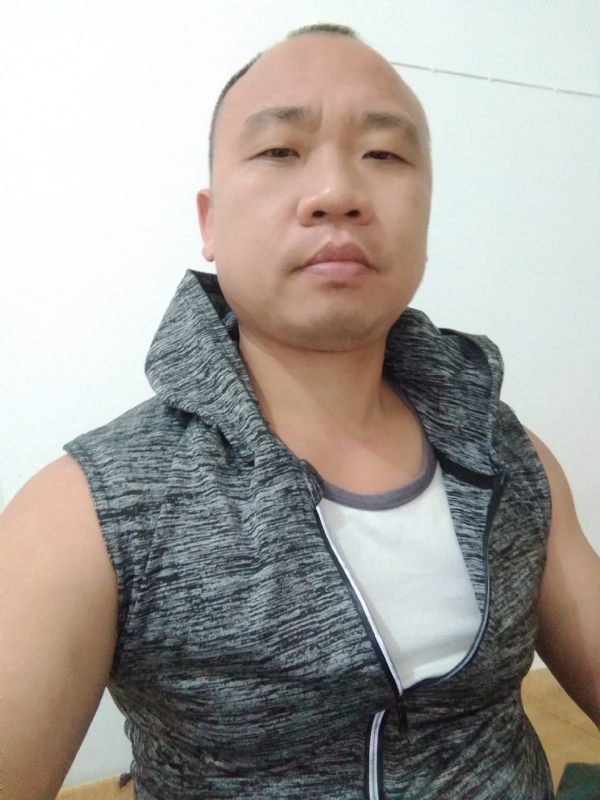 whm的第二张照片--龙岩征婚网