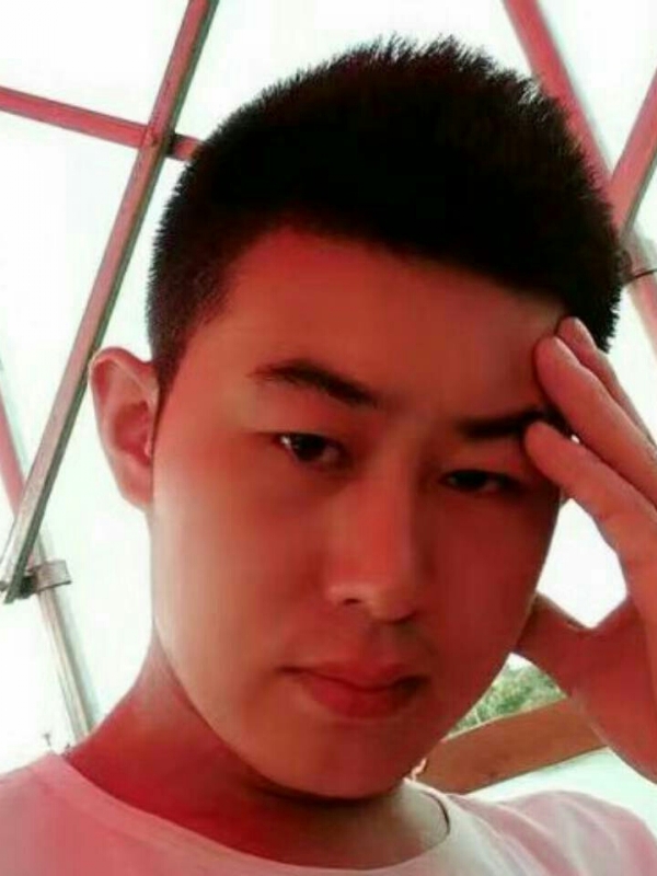 淡漠的第一张照片--龙岩征婚网