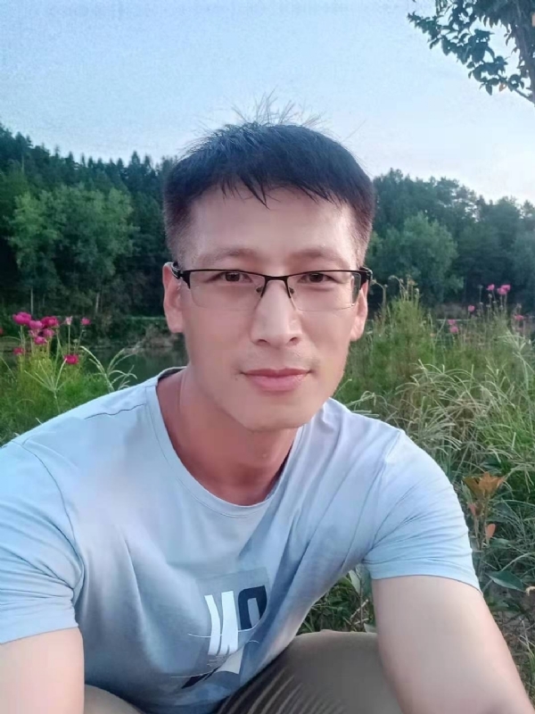 零零柒的第一张照片--龙岩征婚网