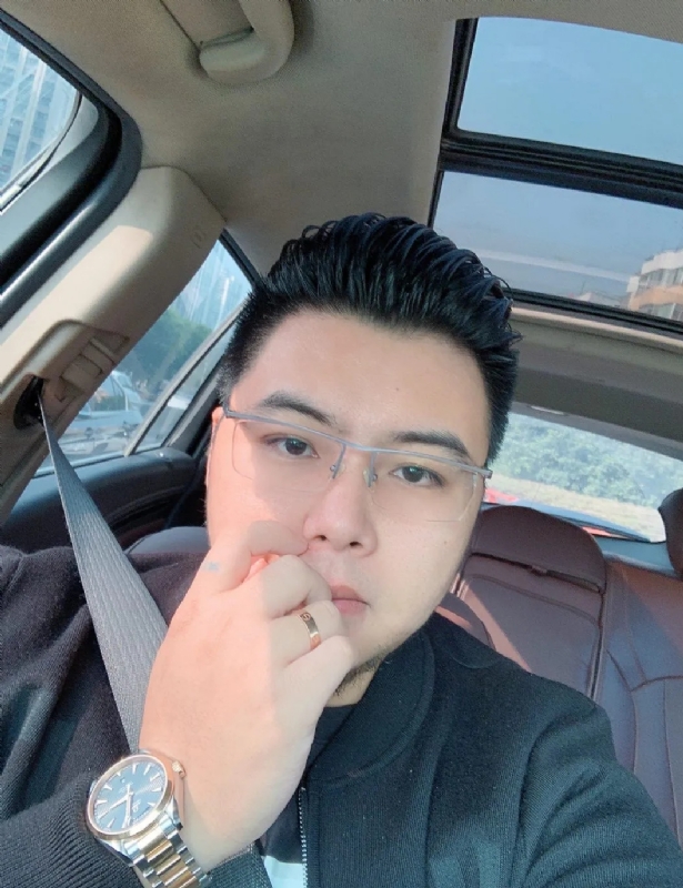 把苹果咬哭的第一张照片--龙岩征婚网