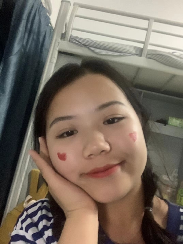 轻轻的一片云的第一张照片--龙岩征婚网