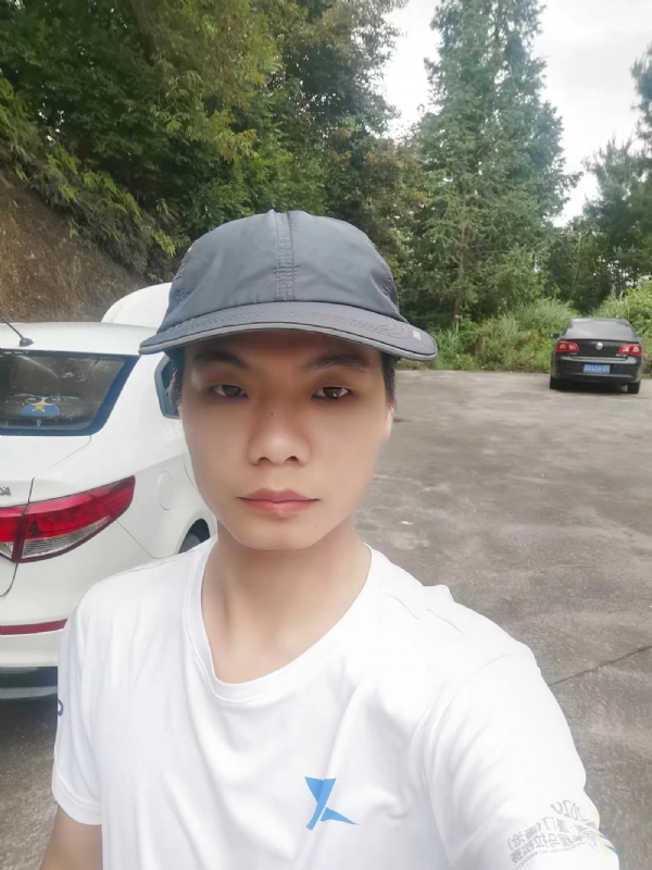 携手相伴的第一张照片--龙岩征婚网