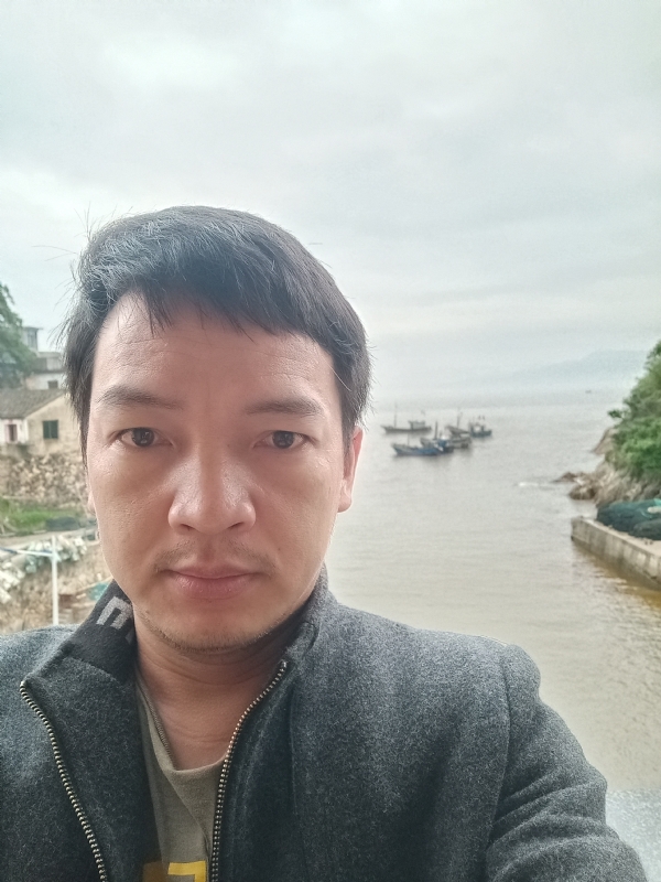 啊亮的第一张照片--龙岩征婚网