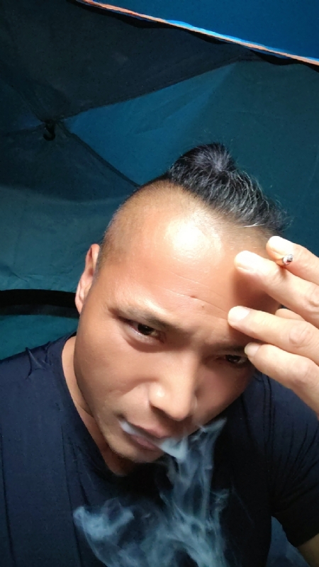 伯爵的第四张照片--龙岩征婚网