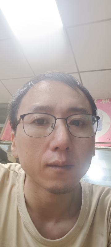 想胖的瘦子的第一张照片--龙岩征婚网