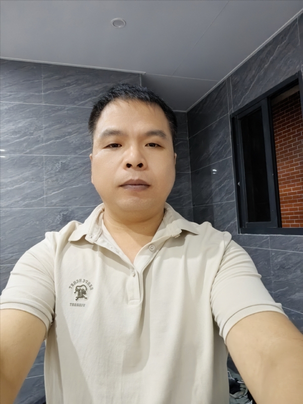 刘两水的第一张照片--龙岩征婚网